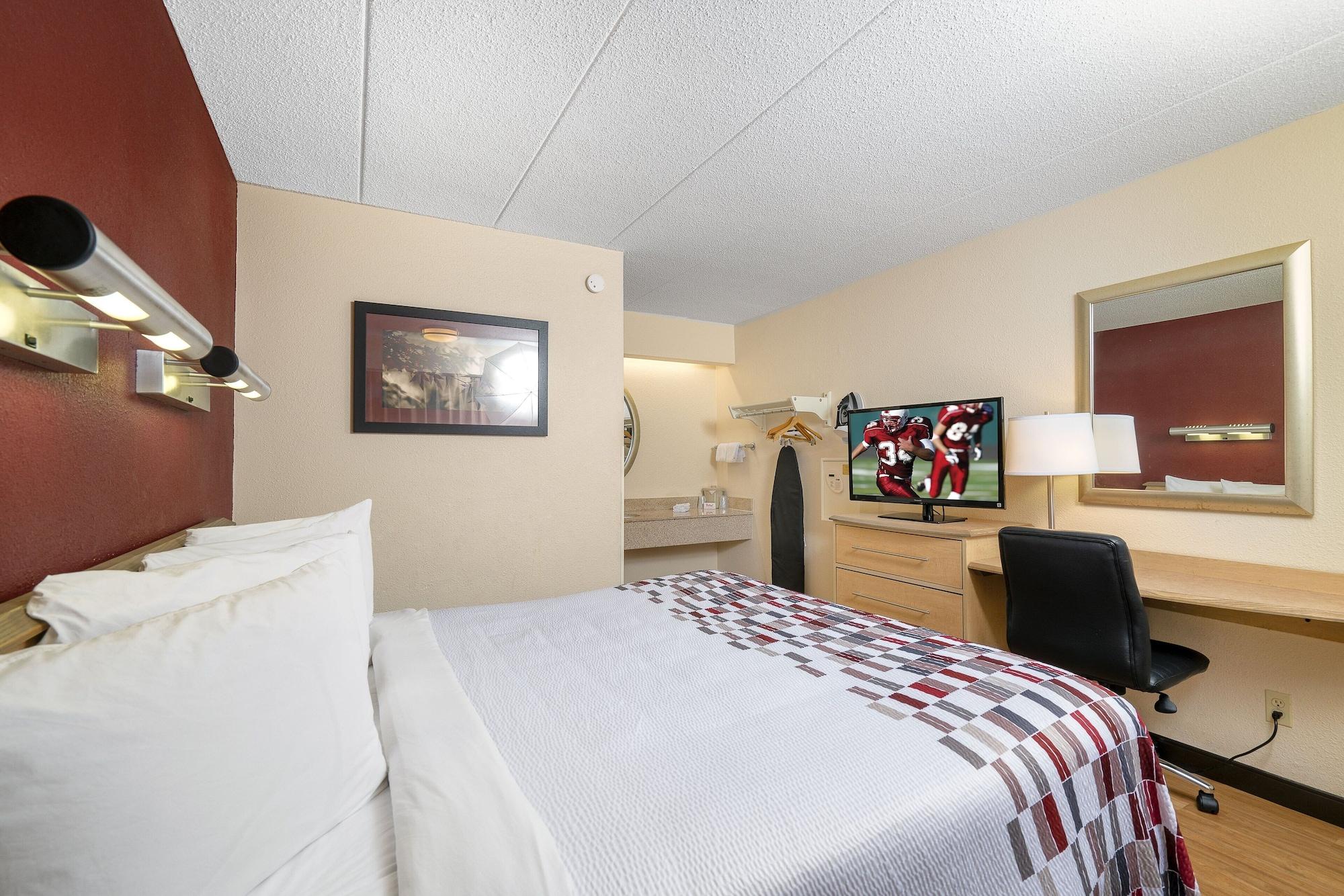 Red Roof Inn Louisville Fair And Expo Exterior foto